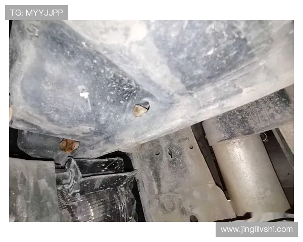 1万块买辆别克凯越挂不上档，拆开仪表台心口巨痛，原车主还好吗